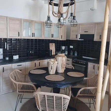 Horizon View In Arnados Apartment