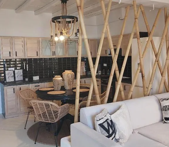 Horizon View In Arnados شقة *